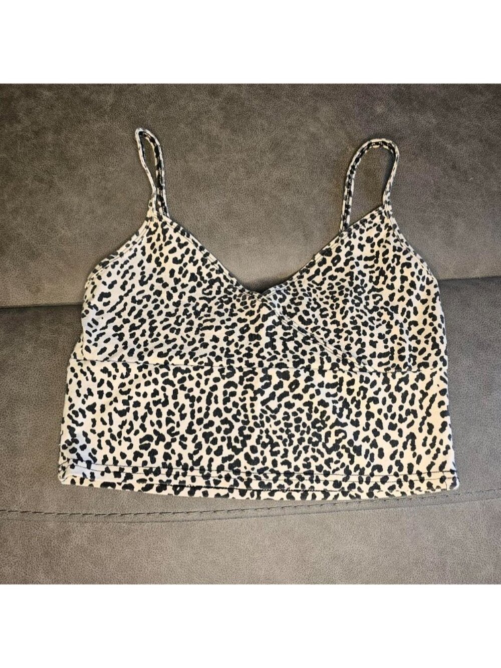 Leopard print crop top #animalprint #wild